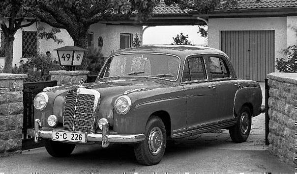 Mercedes-Benz Typ 220 S, 1957 bis 1959 (mit vorderer Stossstange der zweiten Ausführung)